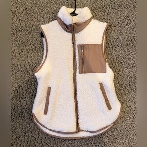 Abercrombie Women’s Sherpa Fleece Vest